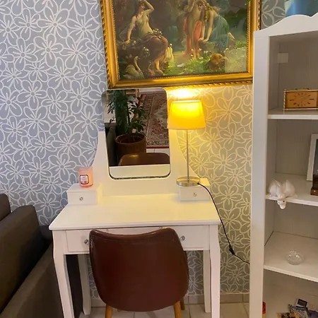 Ruhe Und Komfort Im Zentrum Von דירה *